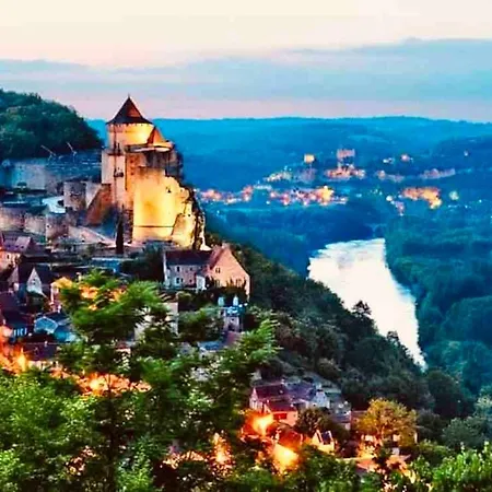 Semesterbostad Le Logis De Saint-Chamassy