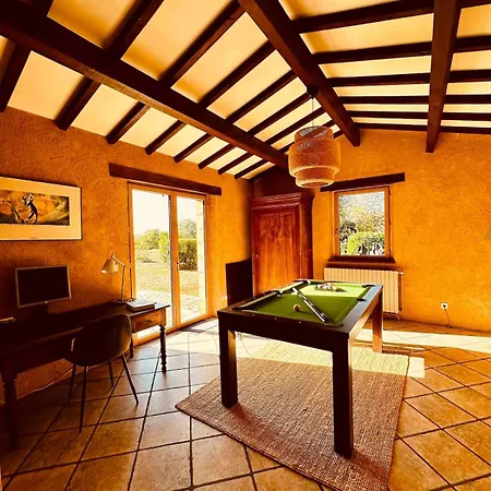 Le Logis De *