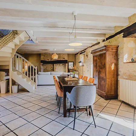 Semesterbostad Le Logis De Saint-Chamassy