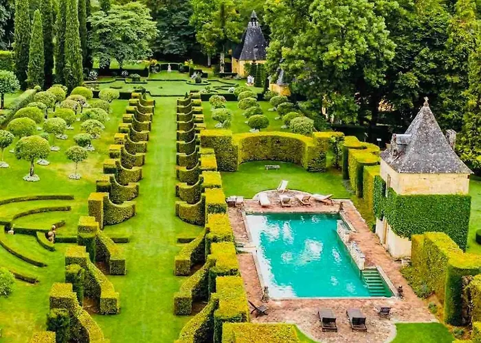 Le Logis De Holiday home Saint-Chamassy