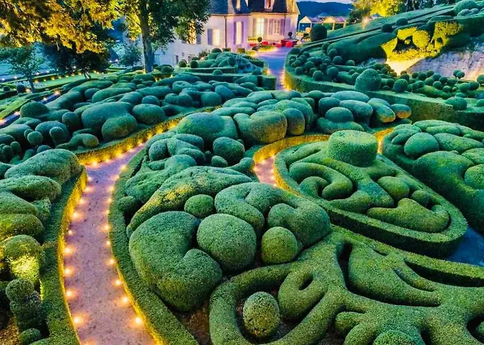 Le Logis De Holiday home Saint-Chamassy